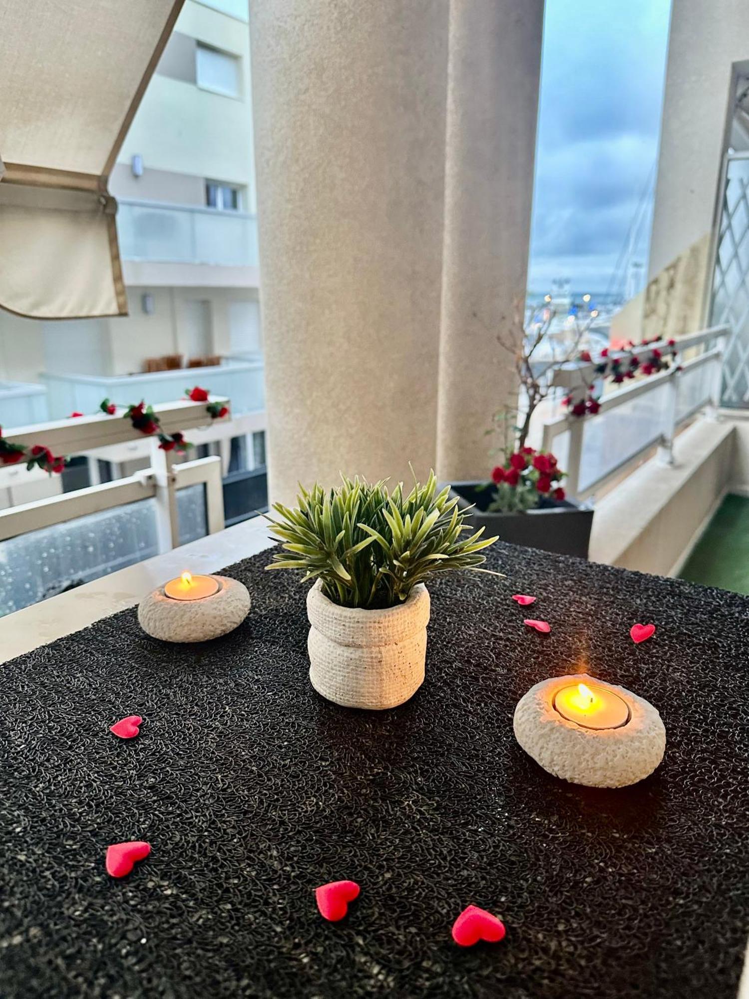 Amour Azur Appartement Pour 2 Avec Jacuzzi Et Terrasse A 2 Minutes De La Mer Vallauris Luaran gambar